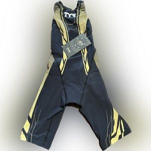 NWT TYR Women’s Tech Suit AP12 High Back Speed Suit Black Gold Size 26L Medium
